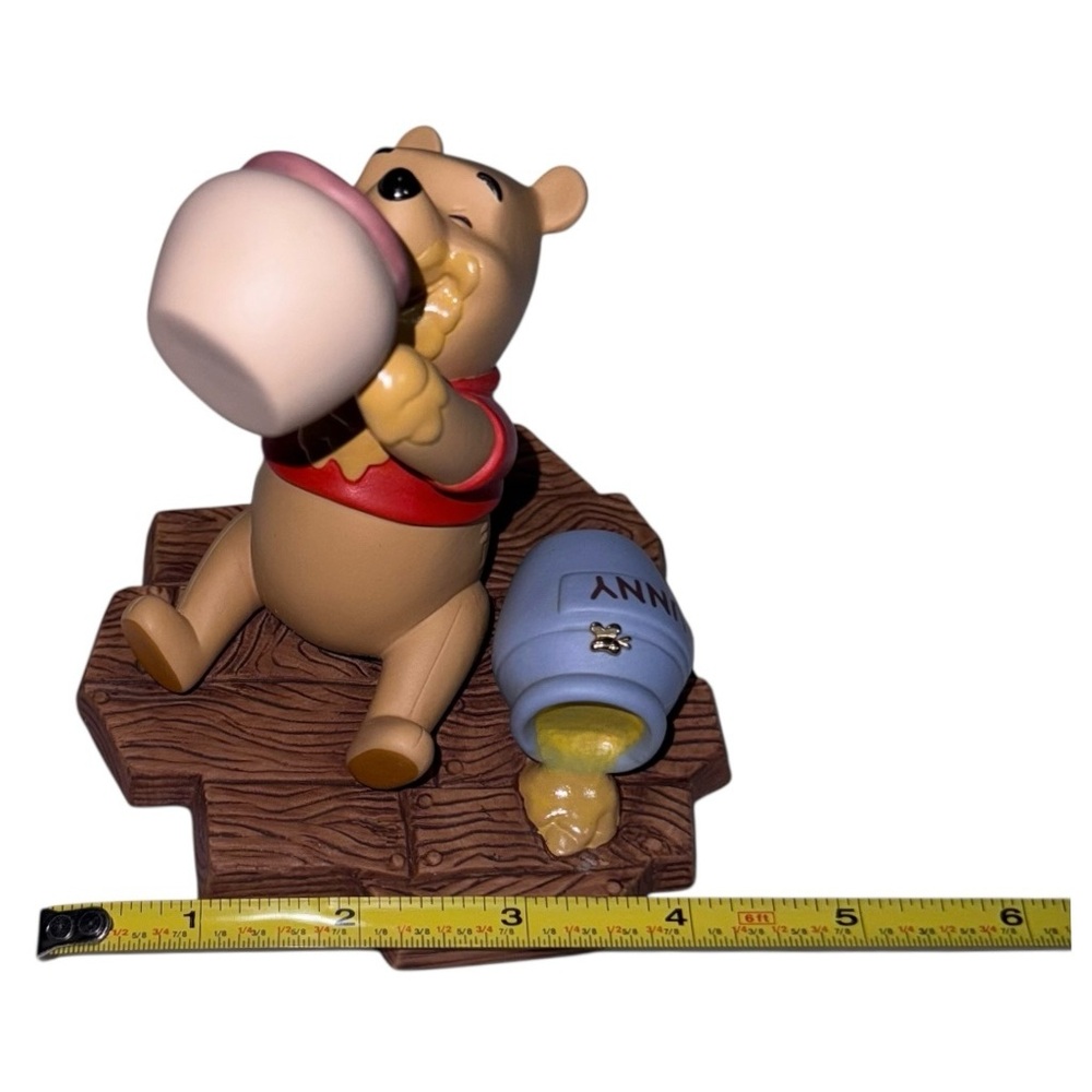 Pooh & Friends (NWT) “Life Is Sweet” collectible, porcelain figurine - Picture 7 of 11